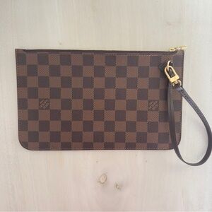 NWOT Authentic Louis Vuitton Authentic Damier Ebene Pouch Wristlet Wallet